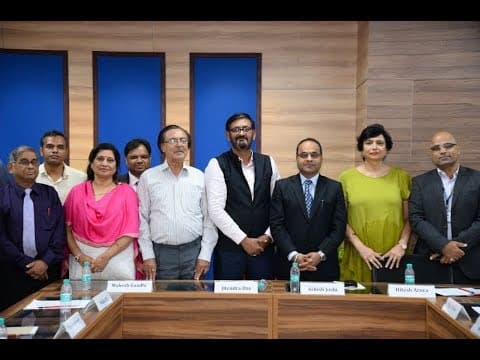 ROUND TABLE GLIMPSES.
